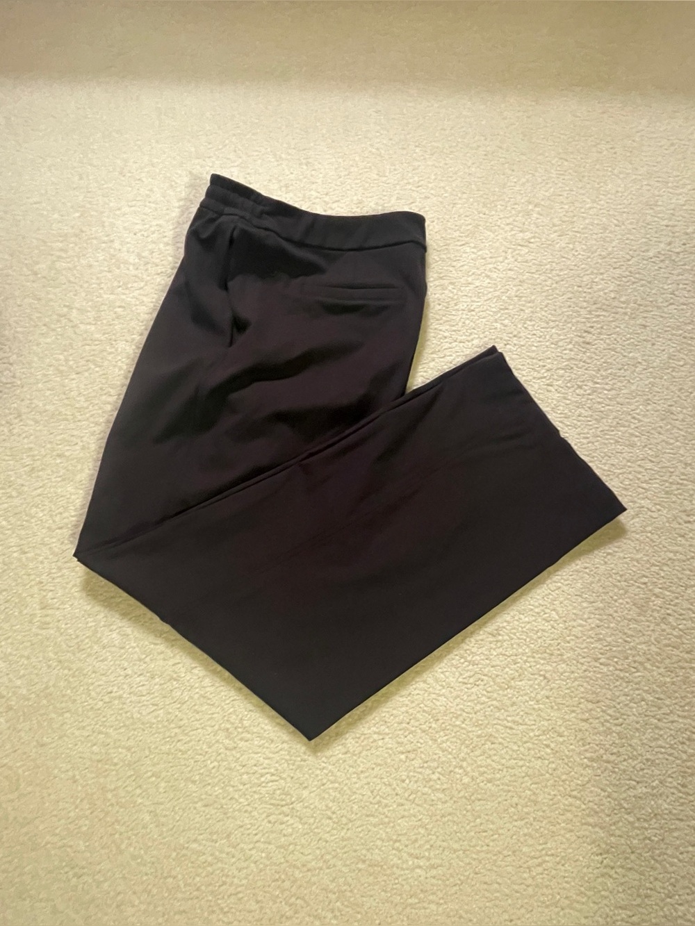 Lululemon Black Luxtreme
Tapered Leg Pullon Pant
